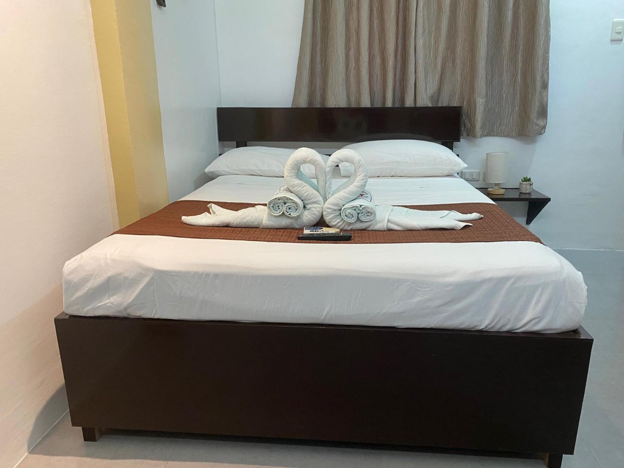 Papa Freds Beach Resort Puerto Galera Kültér fotó