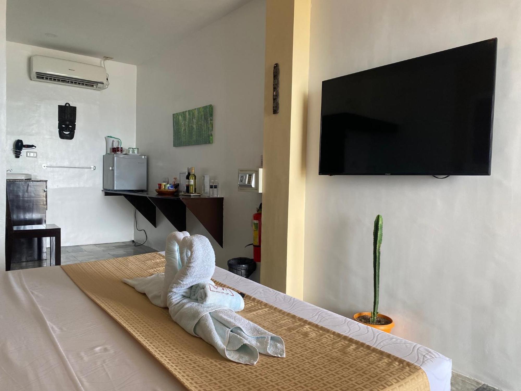 Papa Freds Beach Resort Puerto Galera Kültér fotó