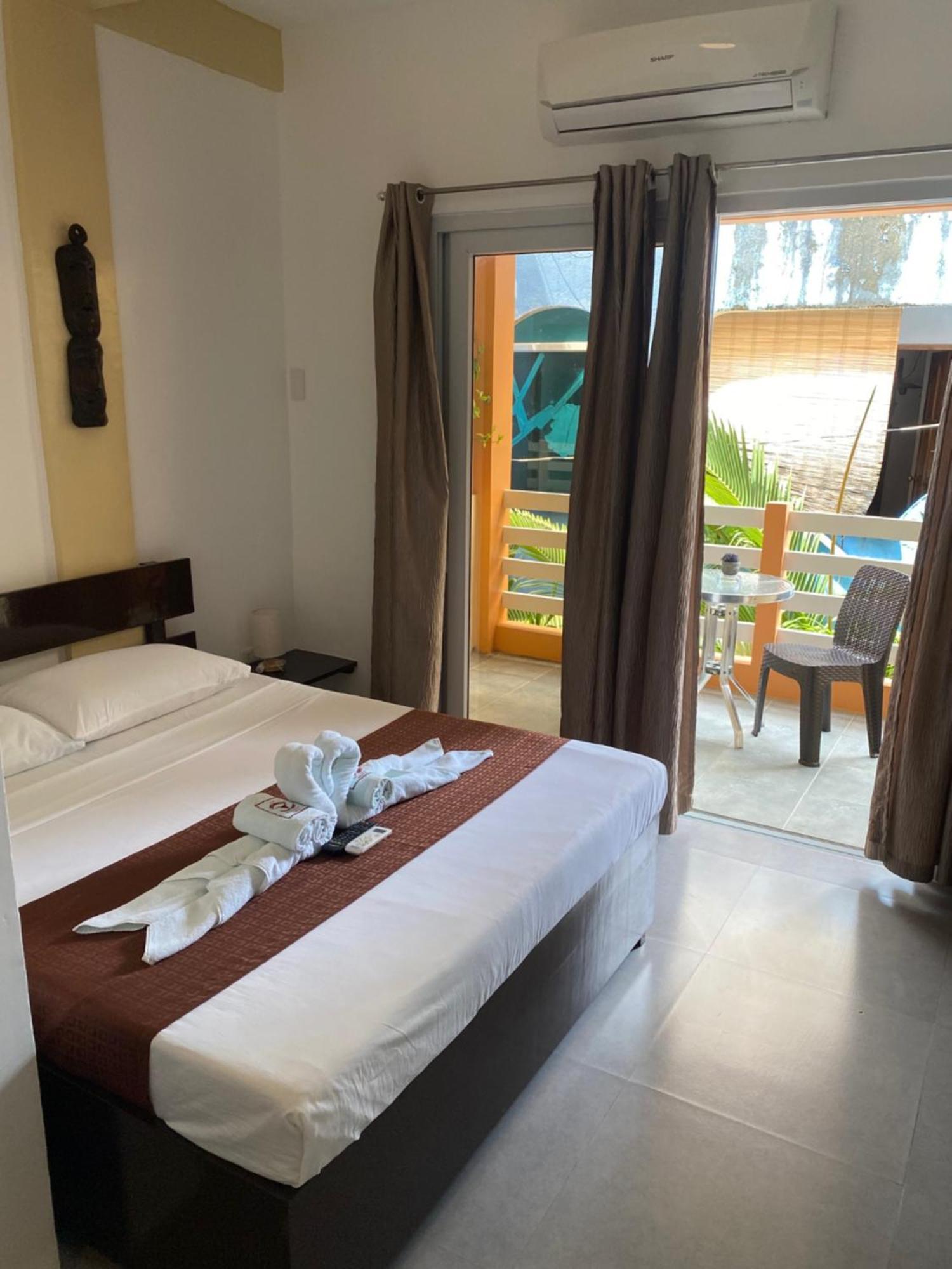 Papa Freds Beach Resort Puerto Galera Kültér fotó
